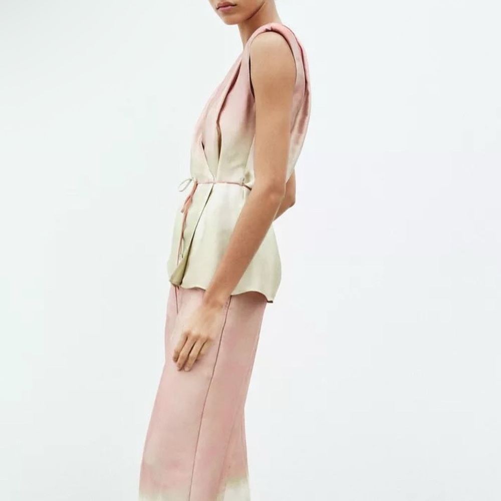 Zara Elegant Pink and Cream Sleeveless Dress - Picture 2 of 7